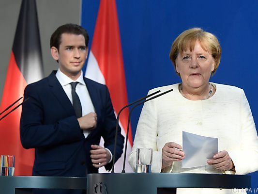 Kurz und Merkel treffen beim EU-Sondertreffen aufeinander