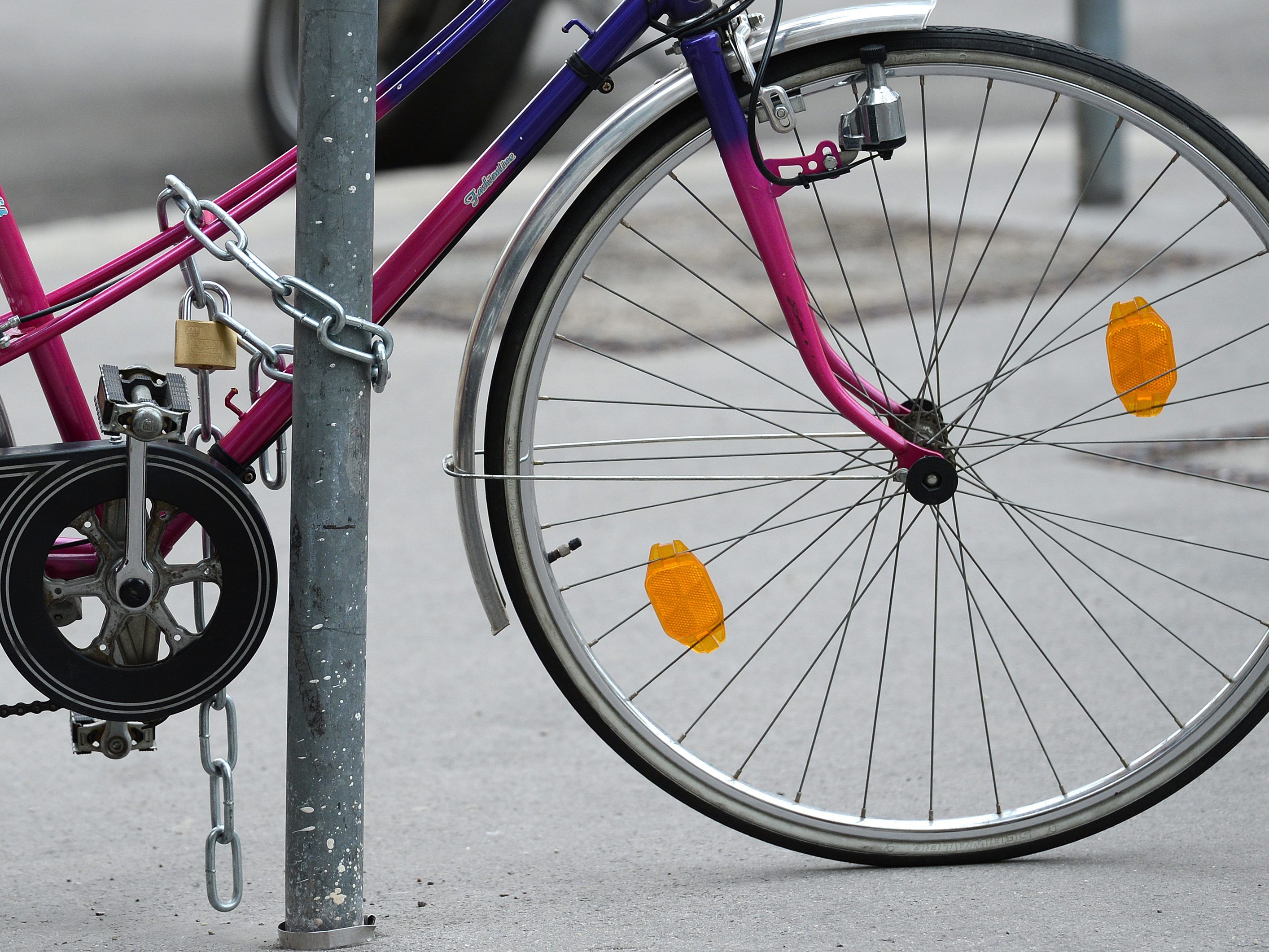 Der Fahrradfahrer wurde leicht verletzt. / Symbolbild Der Fahrradfahrer wurde leicht verletzt. / Symbolbild
