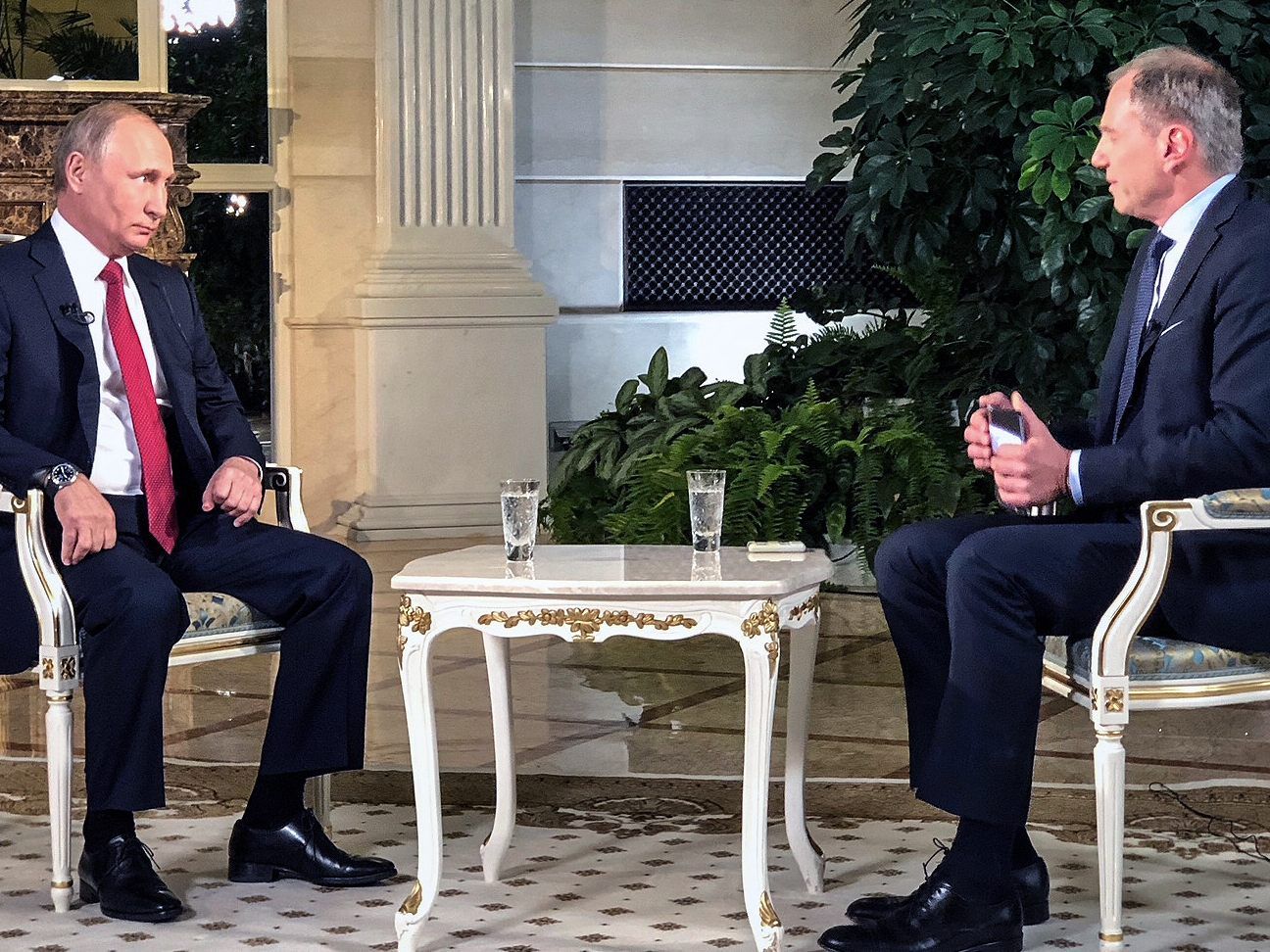 Russischer Präsident verbat sich im ORF-Interview jede Unterbrechung vehement. Russischer Präsident verbat sich im ORF-Interview jede Unterbrechung vehement.