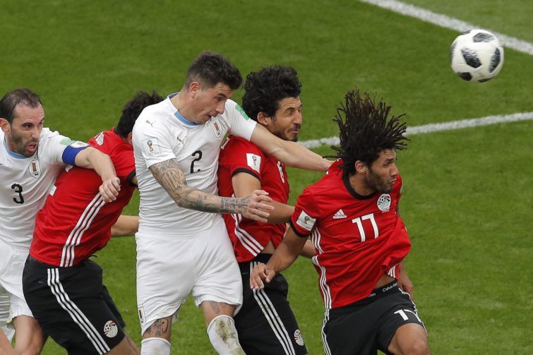 Der entscheidende Kopfball. Der entscheidende Kopfball.