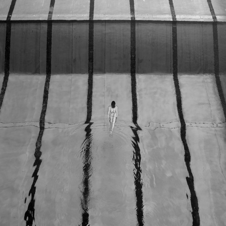 Durch das Bild „Allein im Pool“ gelangte Oliver Lerch unter die Top 3 in der Kategorie „Bilderserien“. Durch das Bild „Allein im Pool“ gelangte Oliver Lerch unter die Top 3 in der Kategorie „Bilderserien“.