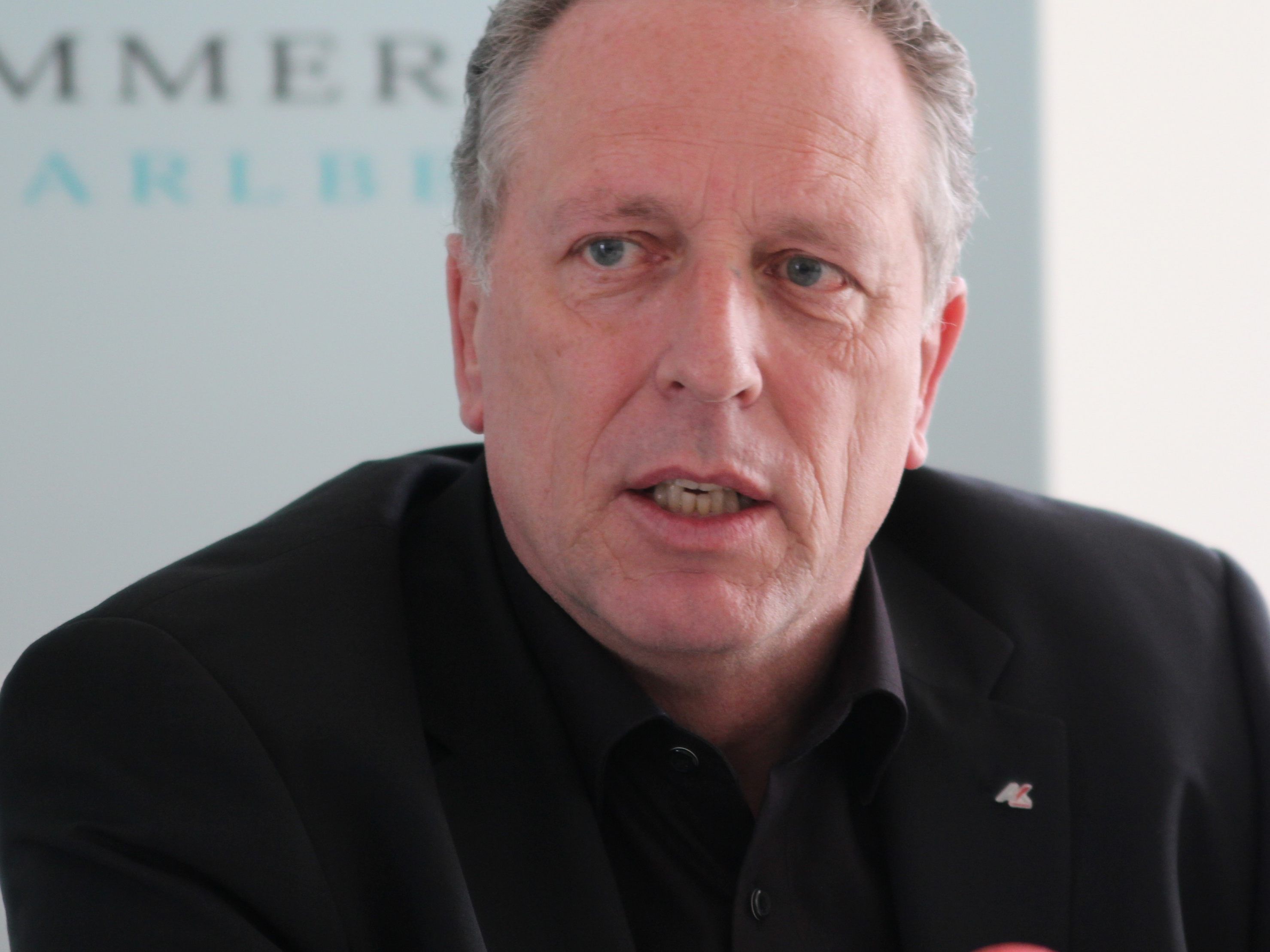 AK-Präsidente Hubert Hämmerle kritisiert den 12-Stunden-Tag scharf. AK-Präsidente Hubert Hämmerle kritisiert den 12-Stunden-Tag scharf.