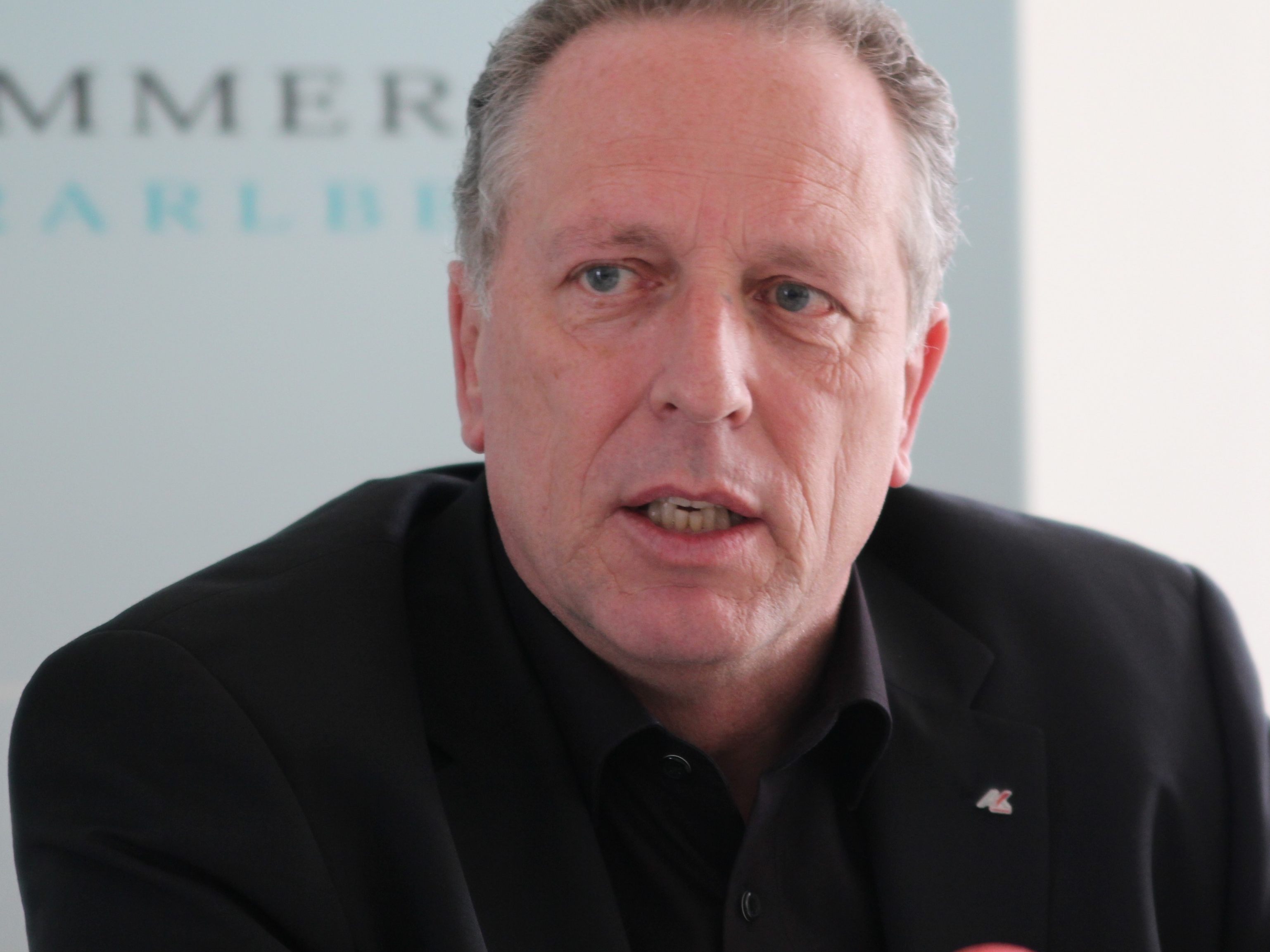 Arbeiterkammer-Präsident Hubert Hämmerle kündigt ein 150 Milionen Euro-Paket für bessere Arbeit an.