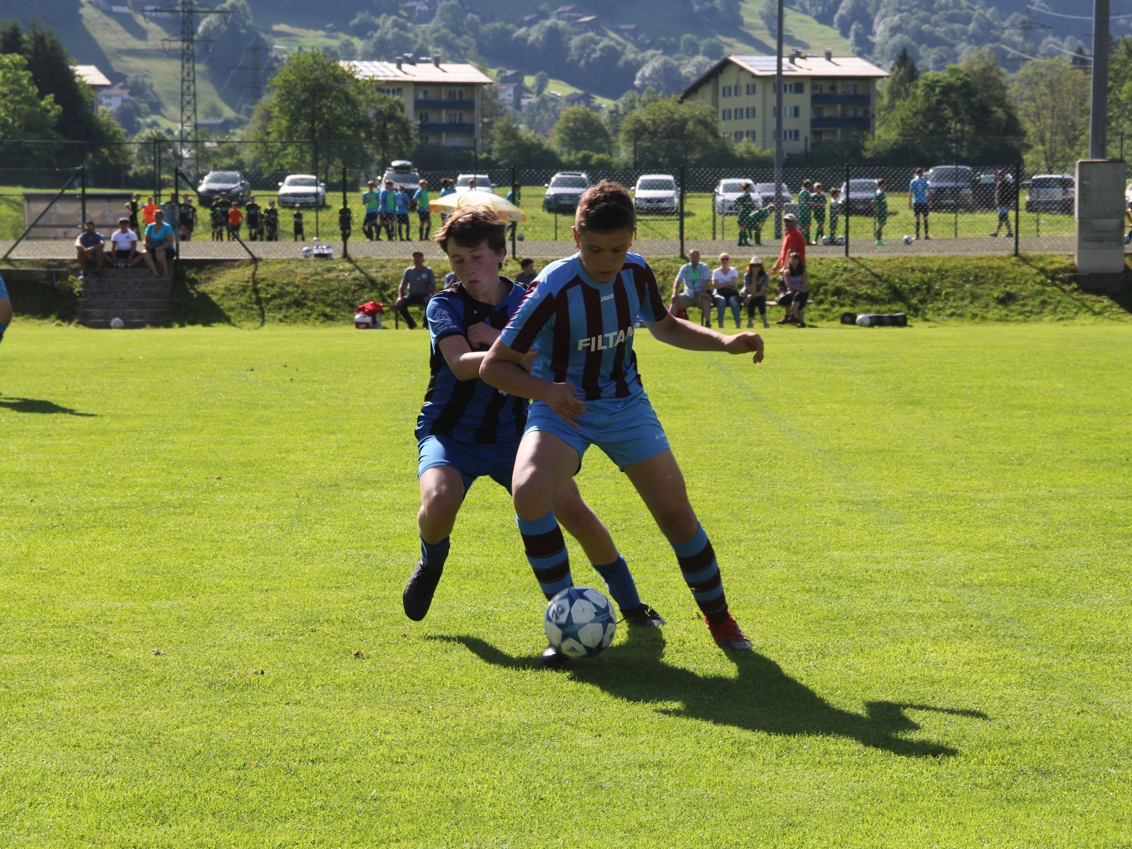 Rasante Spielszenen und tollen Fußball gab es bei der 11. Alpine Trophy am Wochenende im Montafon. Rasante Spielszenen und tollen Fußball gab es bei der 11. Alpine Trophy am Wochenende im Montafon.