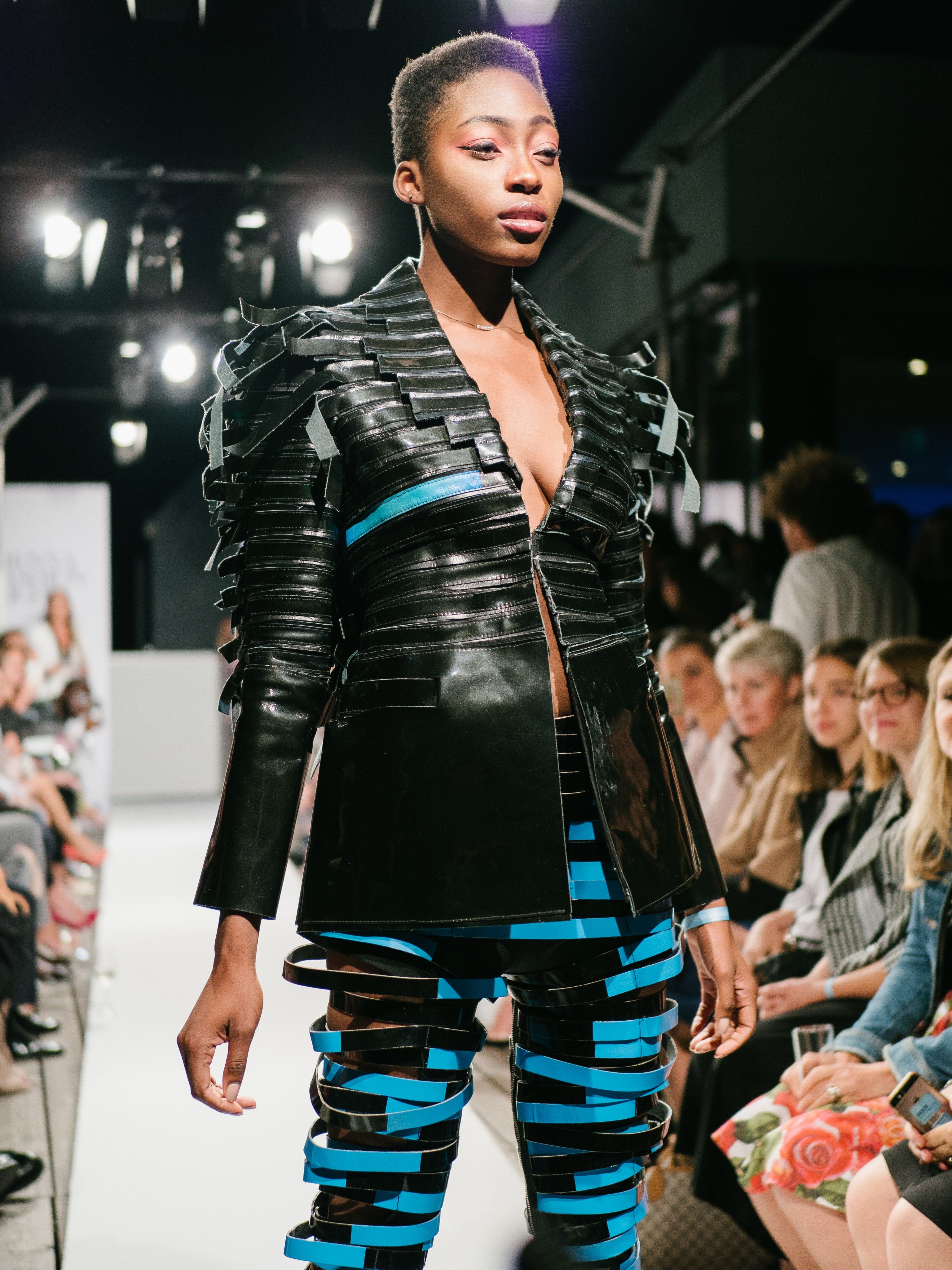 Germany's Next Topmodel Ton Dreher-Adenuga zeigt die Kollektion von Flora Miranda am Laufsteg der Vienna Fashion Night. Germany's Next Topmodel Ton Dreher-Adenuga zeigt die Kollektion von Flora Miranda am Laufsteg der Vienna Fashion Night.