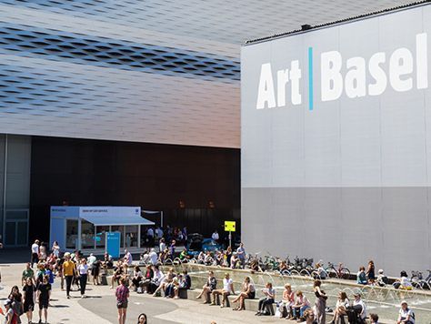 Die Art Basel zählt zu den bedeutendsten Kunstmessen für moderne und zeitgenössische Kunst Die Art Basel zählt zu den bedeutendsten Kunstmessen für moderne und zeitgenössische Kunst
