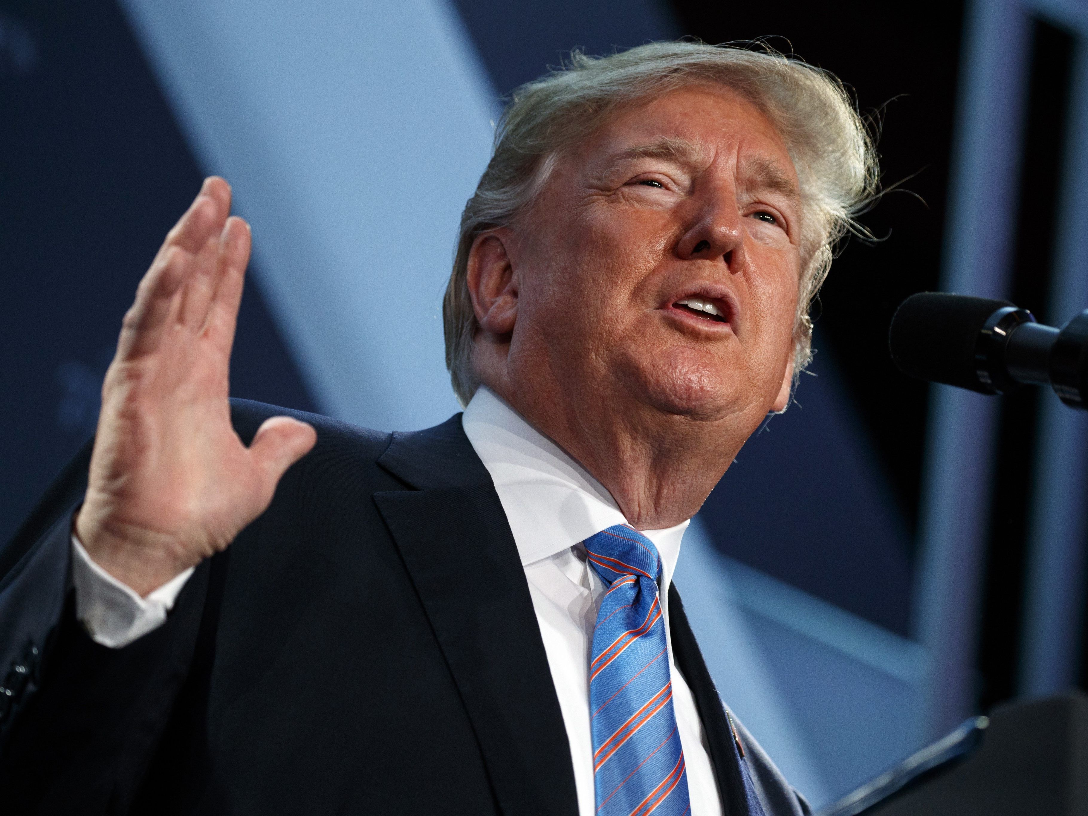 US-Präsident: Die USA dürften sich nicht von Russland oder China überholen lassen. US-Präsident: Die USA dürften sich nicht von Russland oder China überholen lassen.