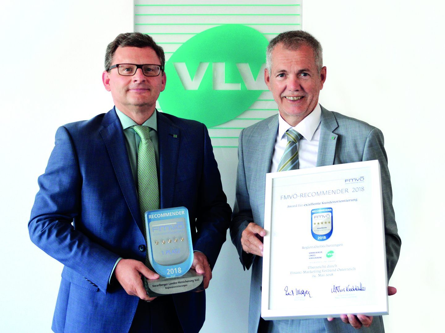 Dir. Mag Himmelreich und Dir. Sturn mit dem Recommender Award Dir. Mag Himmelreich und Dir. Sturn mit dem Recommender Award