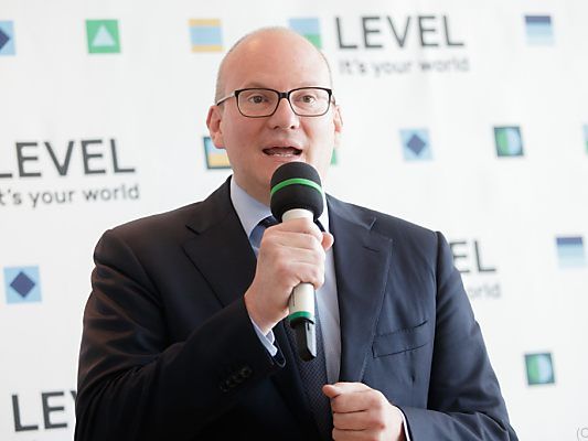Flughafen-Chef Jäger fordert mehr Qualität von den Airlines Flughafen-Chef Jäger fordert mehr Qualität von den Airlines