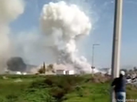 Die zweite Explosion wurde zufällig fotografisch festgehalten