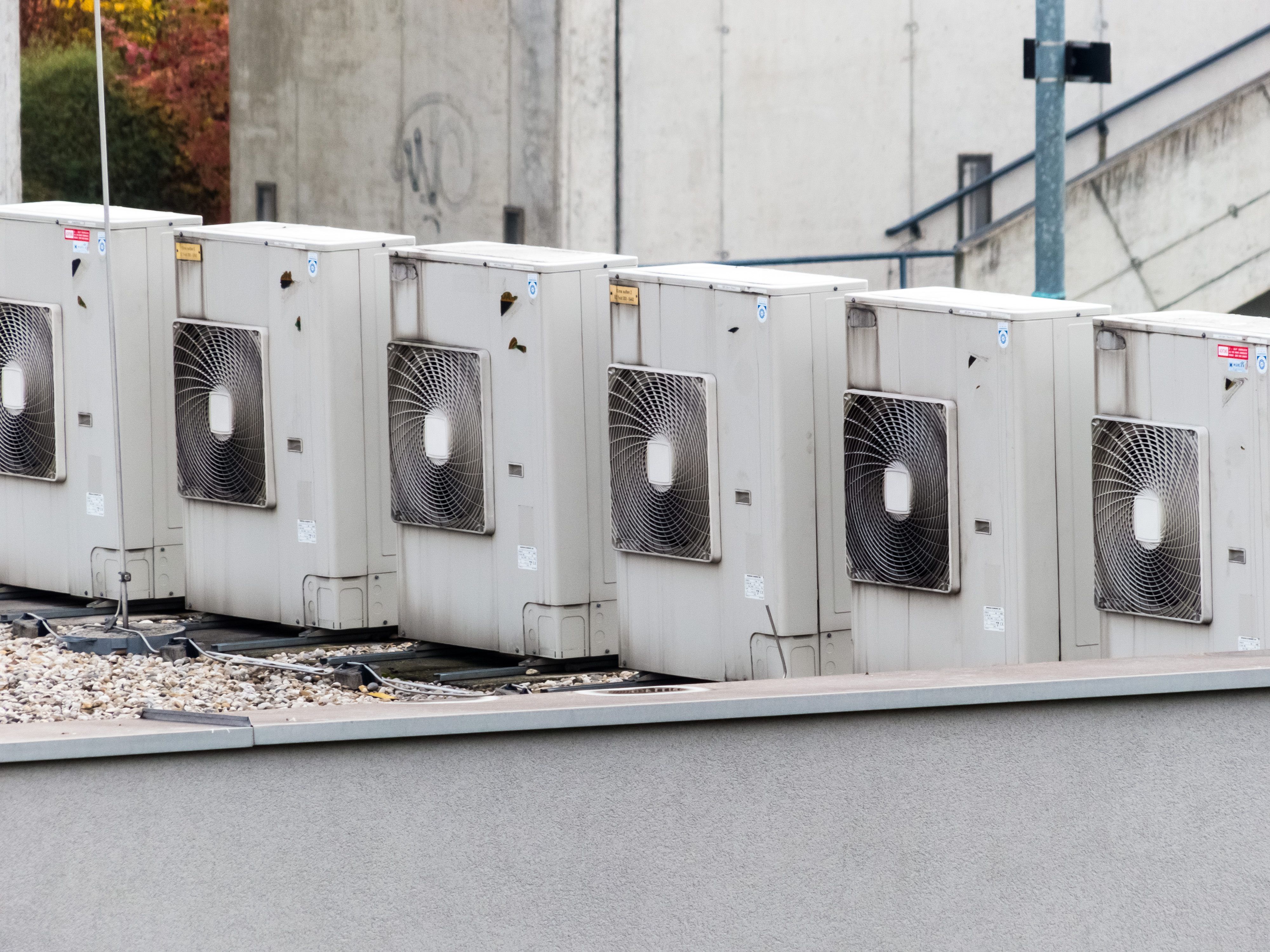 Mit der Hitzewelle in Wien steigen nicht nur die Temperaturen, sondern auch der Stromverbrauch. Mit der Hitzewelle in Wien steigen nicht nur die Temperaturen, sondern auch der Stromverbrauch.
