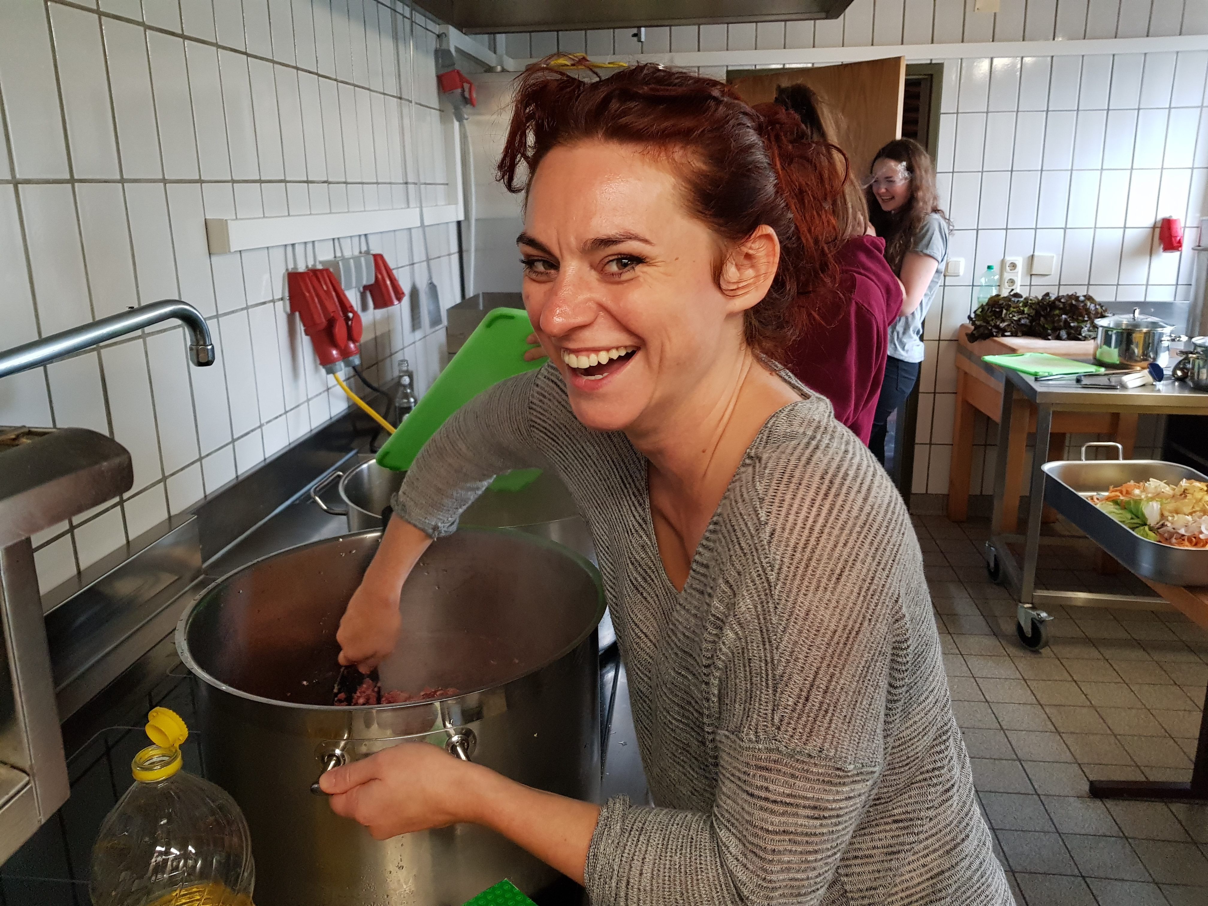 Doren  genoss Köstlichkeiten der Jugendlichen.