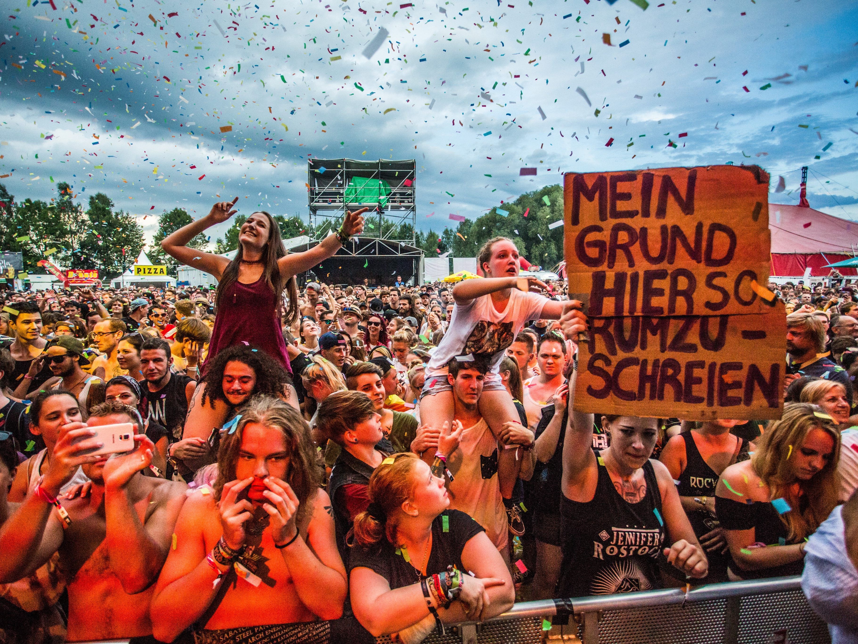 Beim Szene Openair werden wieder über 15.000 Musikfans erwartet. Beim Szene Openair werden wieder über 15.000 Musikfans erwartet.