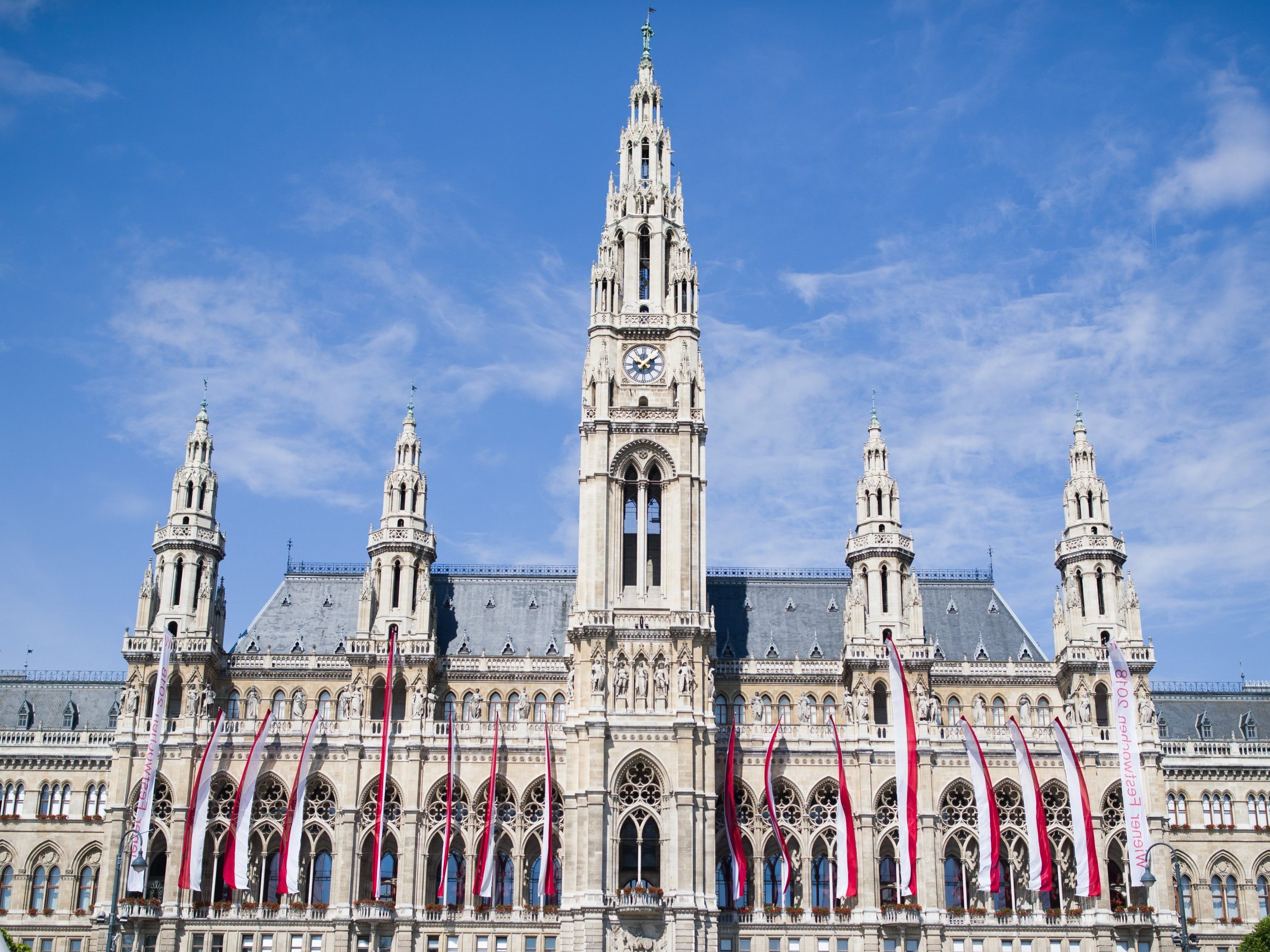 Das Rathaus Wien kann nun durch ein 360-Grad-Video erkundet werden. Das Rathaus Wien kann nun durch ein 360-Grad-Video erkundet werden.