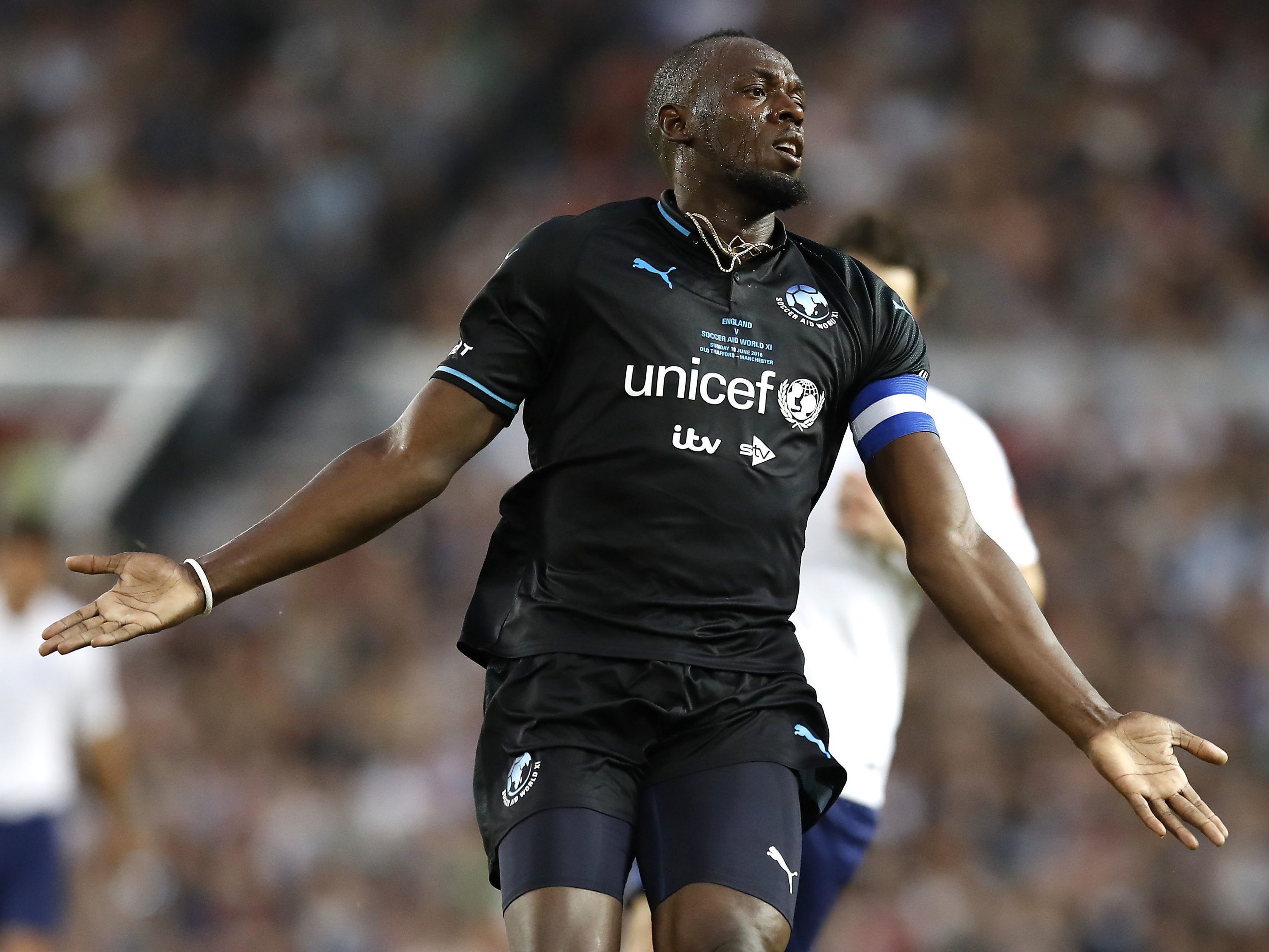 Dem ehemaligen jamaikanischen Top-Sprinter wird ein gewisses Talent im Fußball unterstellt. Dem ehemaligen jamaikanischen Top-Sprinter wird ein gewisses Talent im Fußball unterstellt.