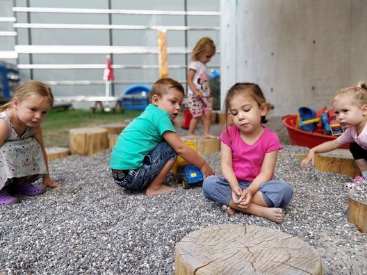 Kinderbetreuung Buntstiftle