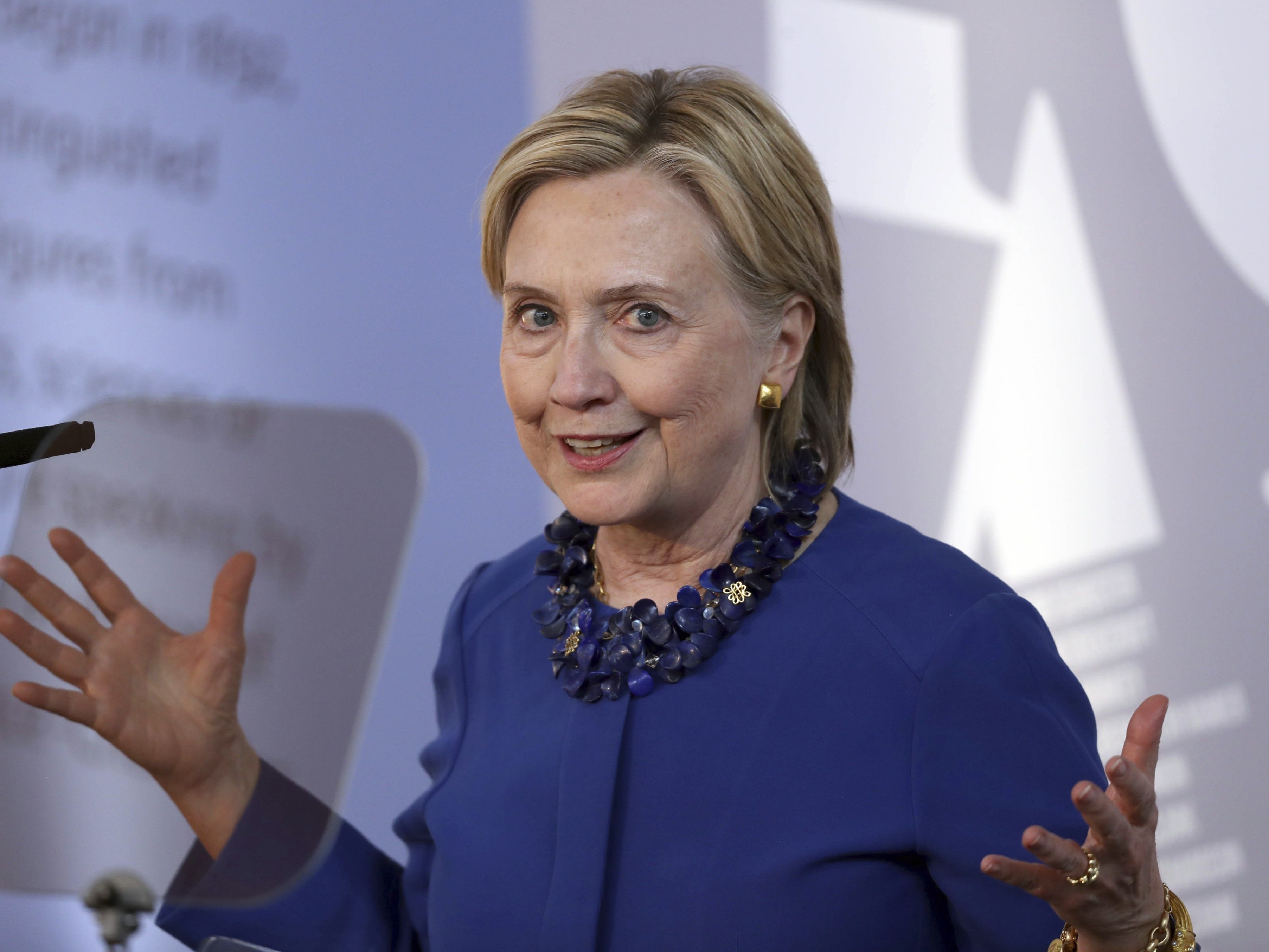 Anklage gegen zwölf russische Geheimdienstler wegen Hacker-Angriff auf Hillary Clinton.