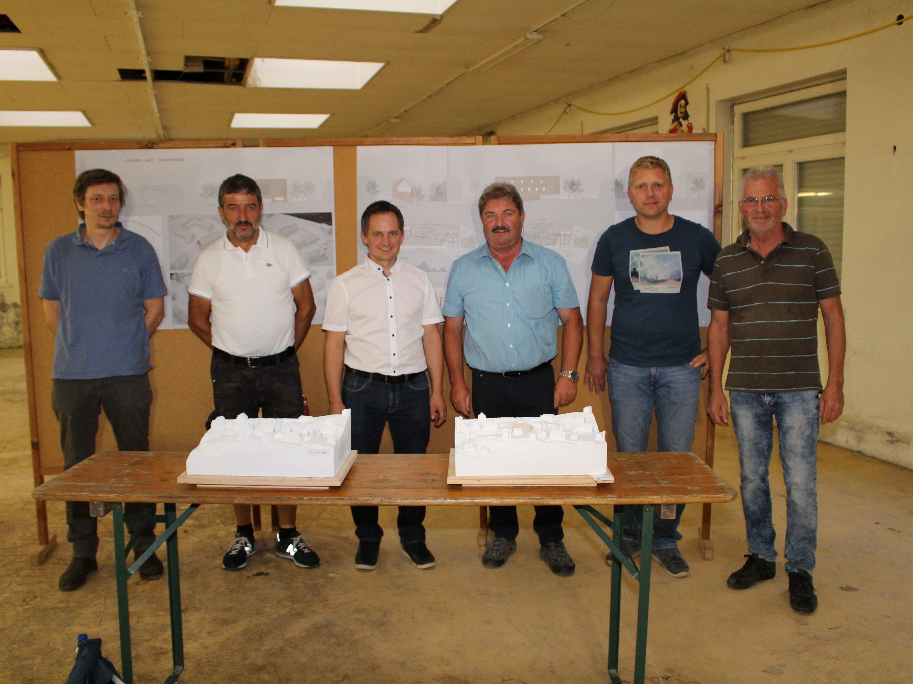 Die Projektverantwortlichen stellten die vier Projekte im Madrisa-Gebäude vor. Die Projektverantwortlichen stellten die vier Projekte im Madrisa-Gebäude vor.