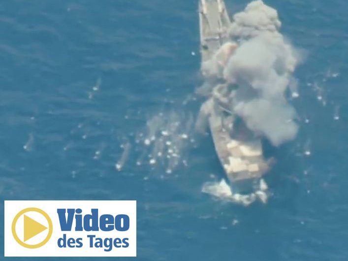 Die USS Racine wurde für Zielübungen mit schweren Waffen benutzt.