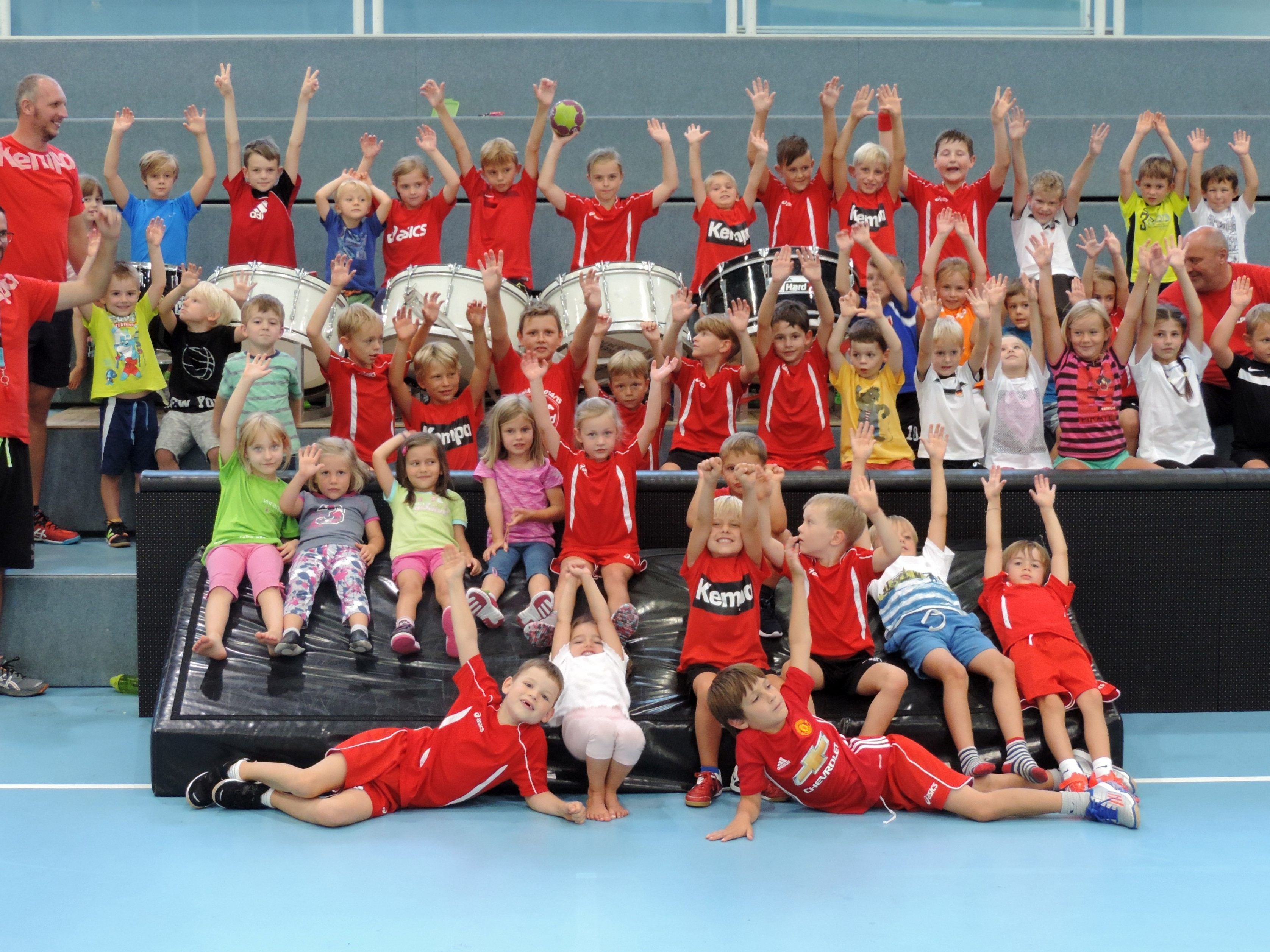 Die Jüngsten sind beim Handball Sportcamp mit großer Begeisterung dabei.
