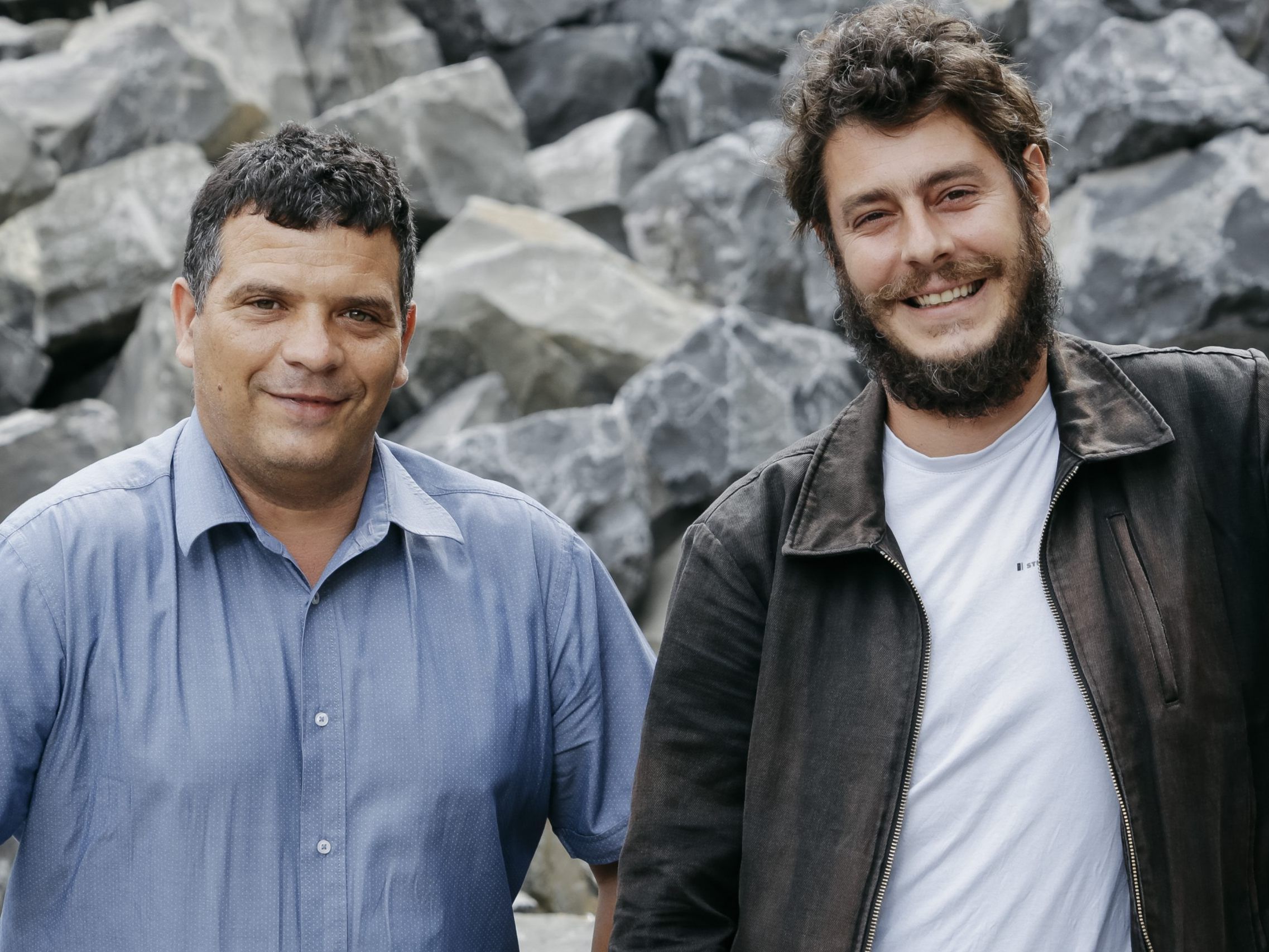 Der neue Leiter des Steinwerks Andelsbuch, Josef Erlbacher (links), und Miteigentümer Stefan Mayer wollen mit regionalem Naturprodukt und handwerklicher Tradition bei ihren Kunden punkten.