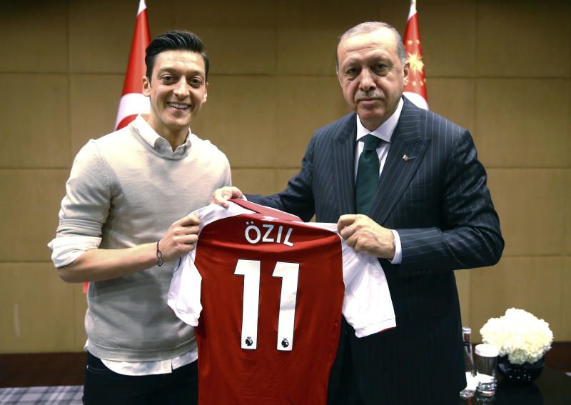 Özil traf sich mit Erdogan