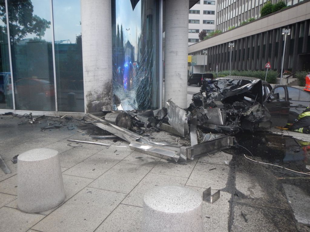 Ein schwerer Unfall ereignete sich heute beim Hilton Hotel am Stadtpark.