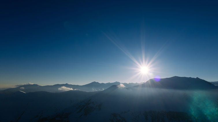 In den Bergen ist die UV-Belastung höher.