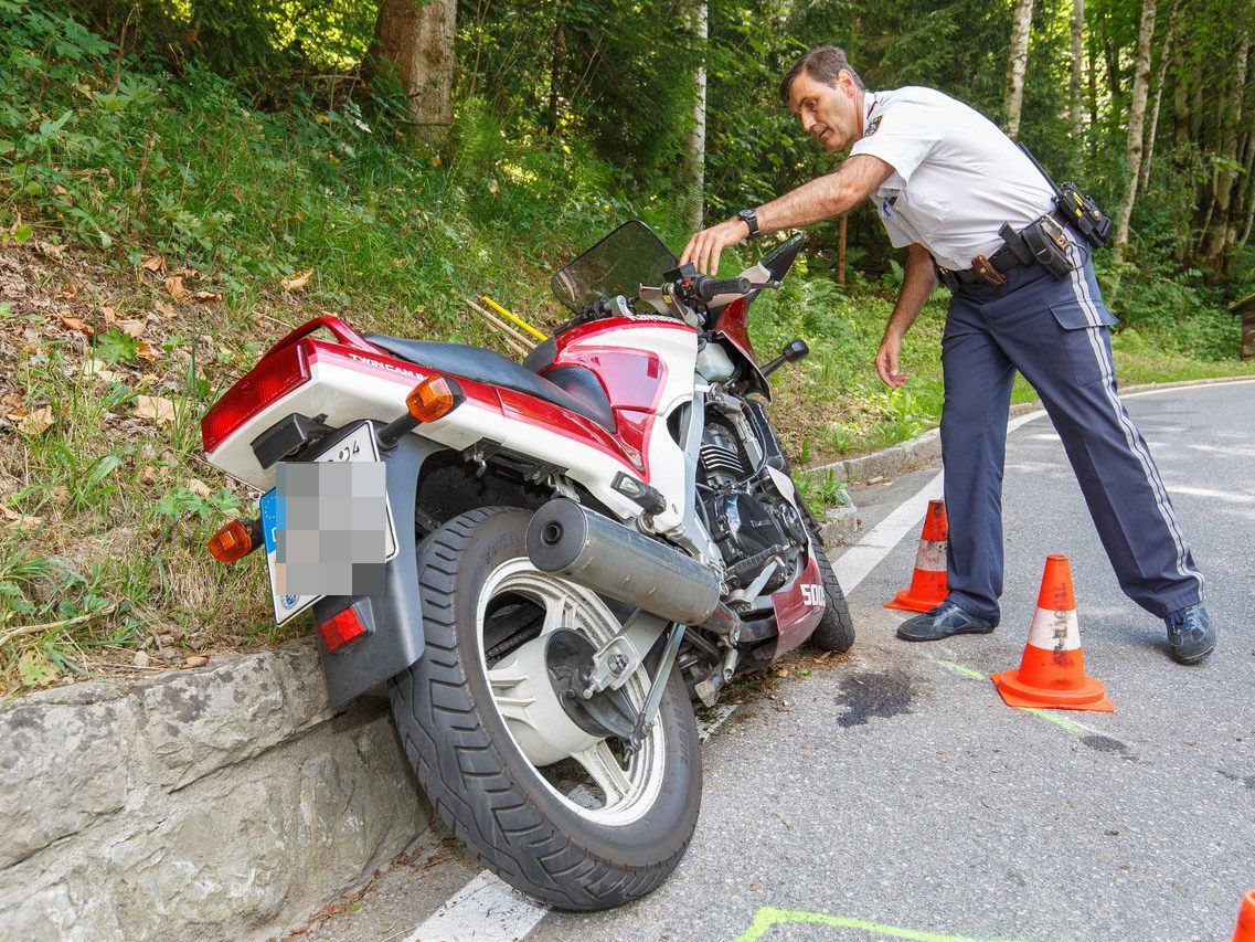 Lenker war nach dem Aufprall bewusstlos