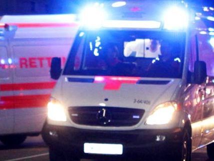 Der Motorradfahrer verstarb noch an der Unfallstelle. Der Motorradfahrer verstarb noch an der Unfallstelle.