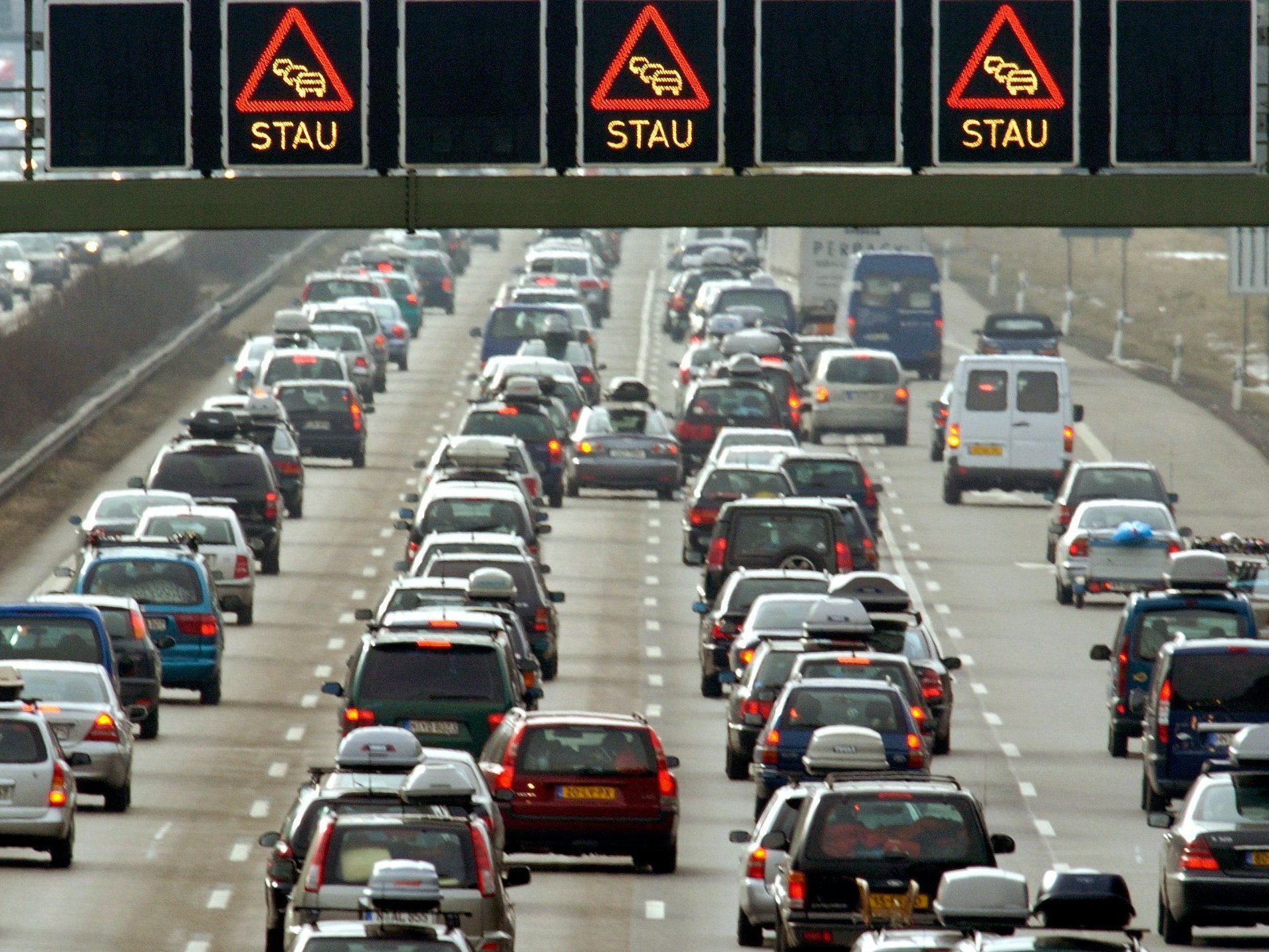 Kurz vor der Wiener Stadtgrenze gab es auf der Südautobahn elf Kilometer Stau.