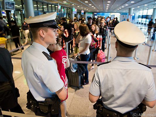 Eine Person befand sich unberechtigt im Sicherheitsbereich Eine Person befand sich unberechtigt im Sicherheitsbereich