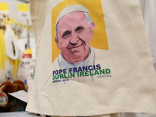 Die Fan-T-Shirts stehen zum Verkauf bereit Die Fan-T-Shirts stehen zum Verkauf bereit