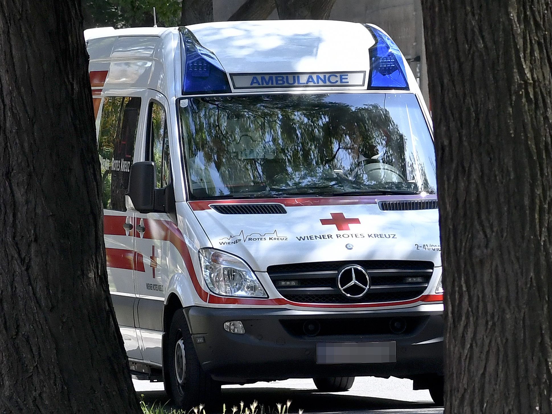 Der Radfahrer wurde bei dem Unfall verletzt.