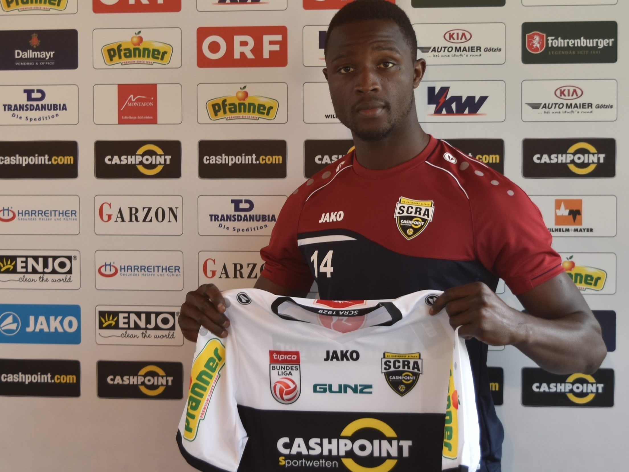 Neuer Stürmer Brian Mwila - Trainer Grabherr will "nach einer gewissen Eingewöhnungszeit relativ bald auf ihn setzen"