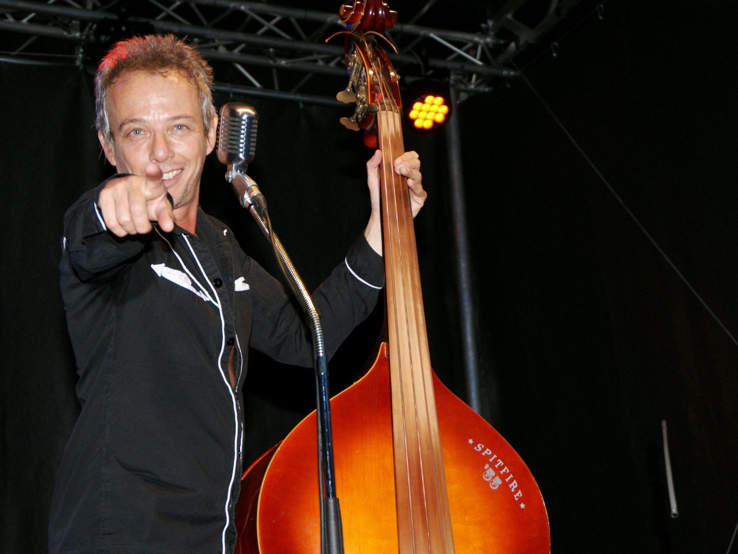 Heiße Rhythmen am Kirchplatz