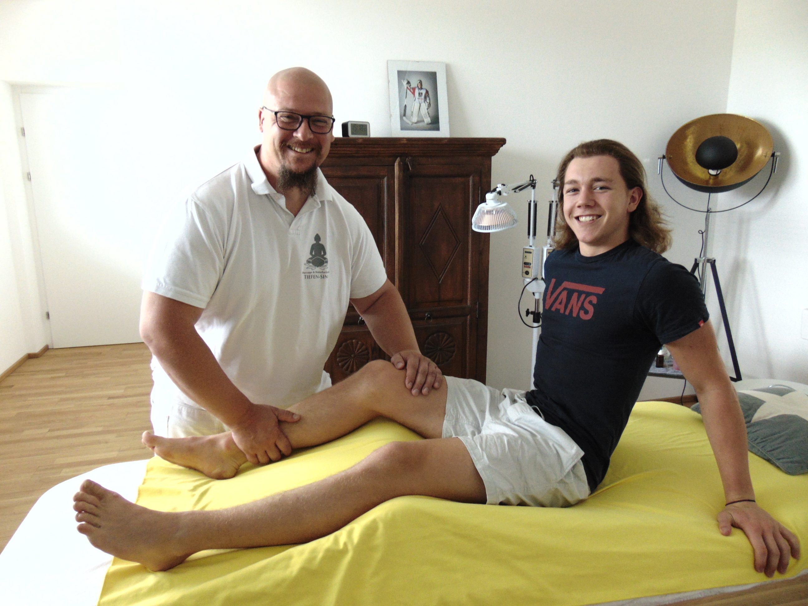 Felix Beck bereitet sich auch bei seinem Masseur auf die neue Saison vor Felix Beck bereitet sich auch bei seinem Masseur auf die neue Saison vor