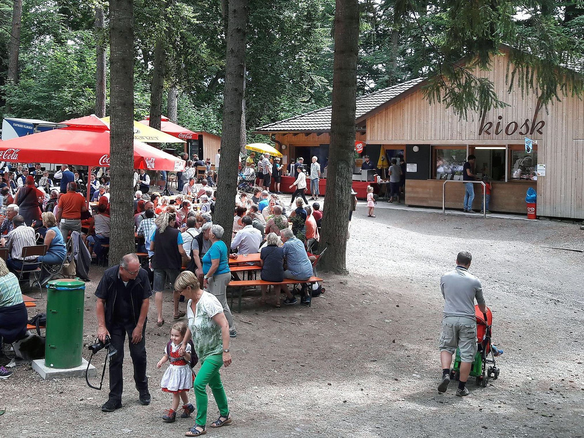 Der Dämmerschoppen im Wildpark hat für Groß und Klein einiges zu bieten.