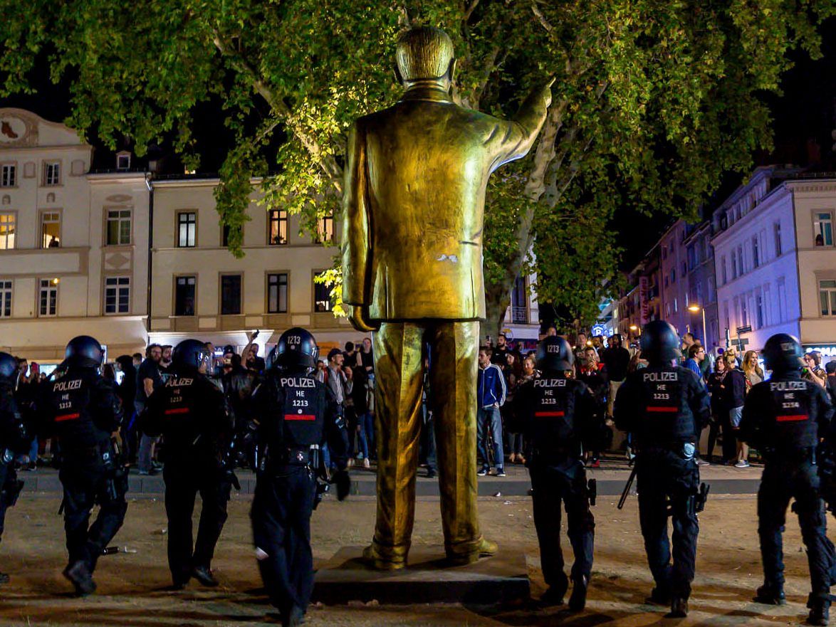 Die Erdogan-Statue hatte für große Aufregung gesorgt - Der Aufwand für den Schutz wurde der Stadt zu hoch.