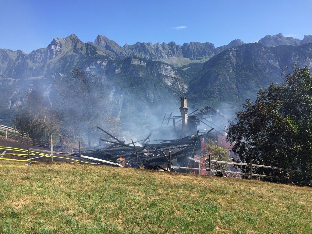 Das Wohnhaus brannte völlig aus.