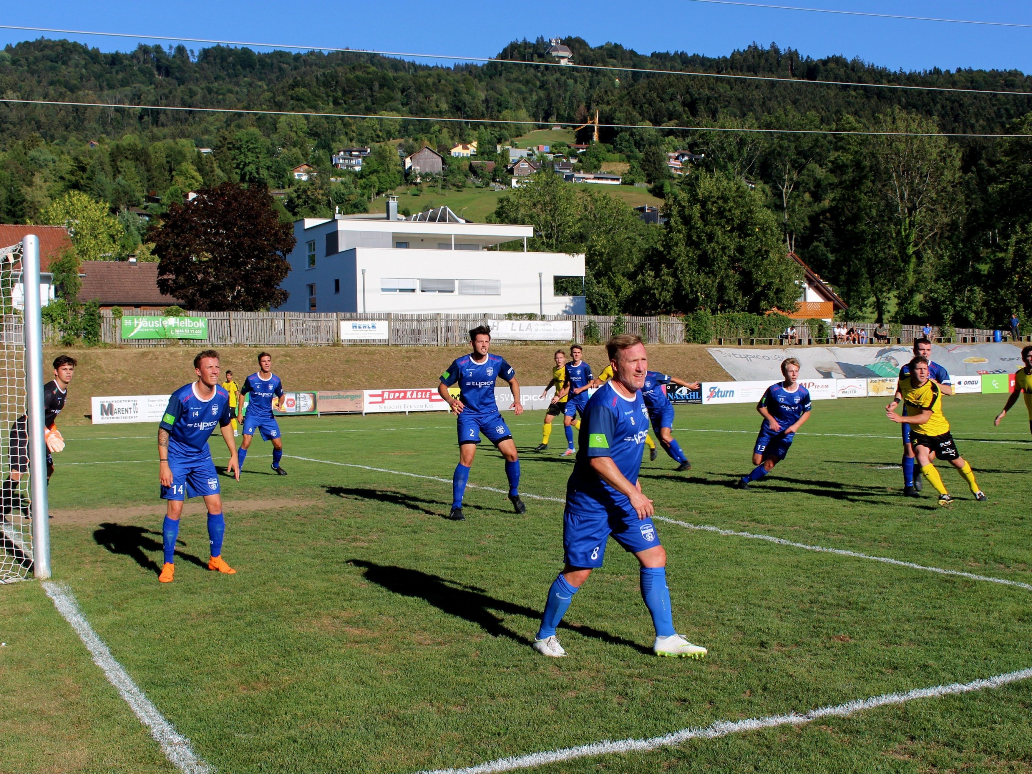 Die Kampfmannschaft des SV typico Lochau verliert gegen den FC Höchst trotz ansprechender Leistung mit 0:1 Toren. Die Kampfmannschaft des SV typico Lochau verliert gegen den FC Höchst trotz ansprechender Leistung mit 0:1 Toren.