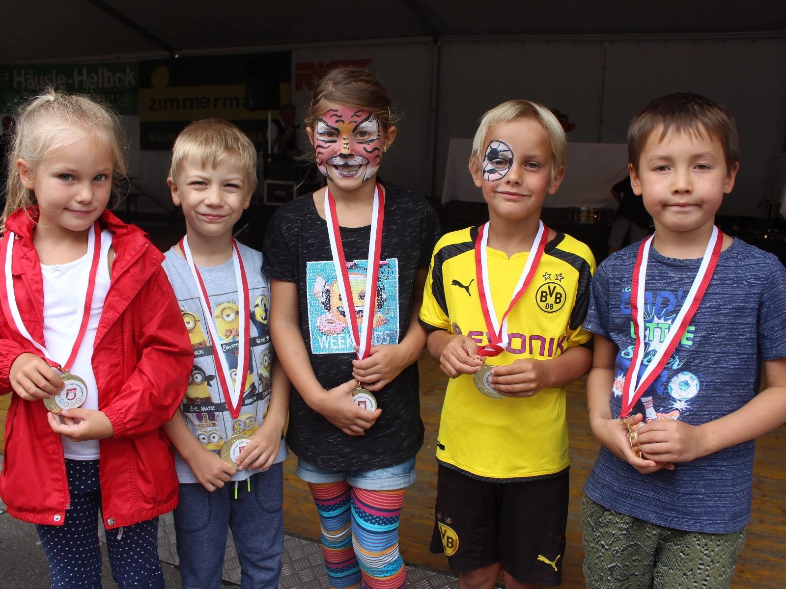 Unterhaltung und Spaß bei der „Kinderolympiade“ der Gemeinde Lochau und verschiedener Ortsvereine im Schulzentrum. Unterhaltung und Spaß bei der „Kinderolympiade“ der Gemeinde Lochau und verschiedener Ortsvereine im Schulzentrum.