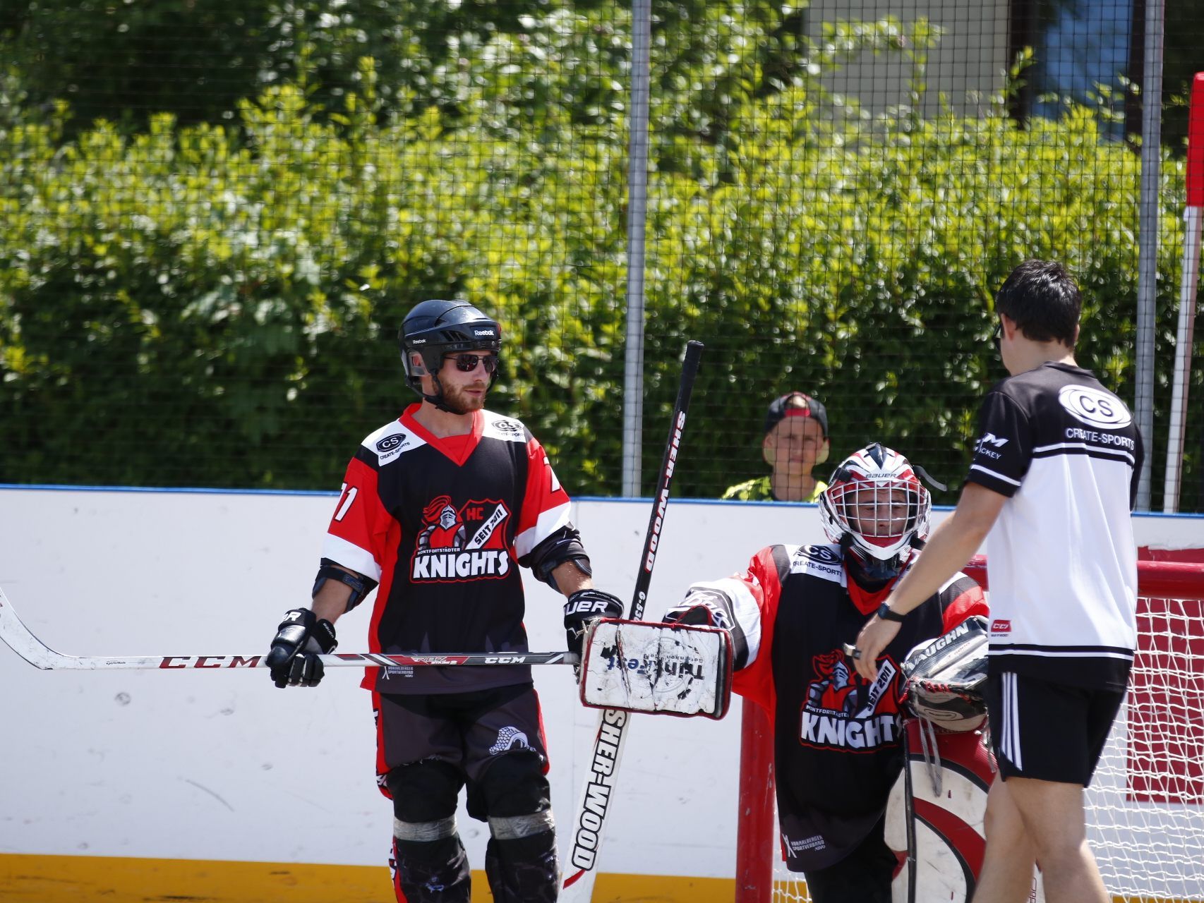 Im Sommer gab es für die Knights Inline Hockey zur Vorbereitung auf die neue Saison Im Sommer gab es für die Knights Inline Hockey zur Vorbereitung auf die neue Saison