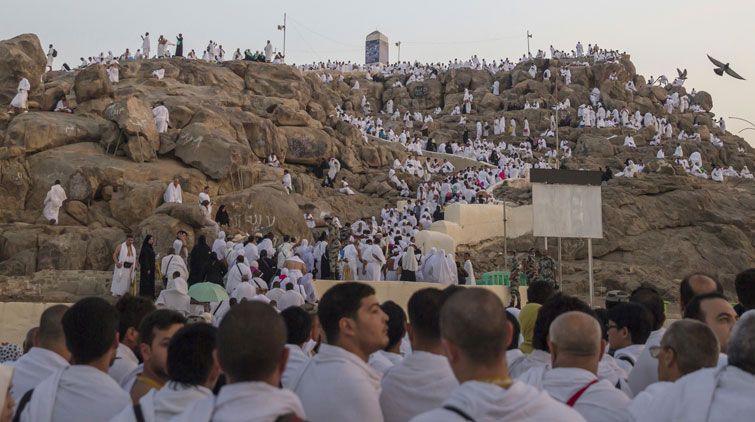 Die Pilger versammeln sich am Berg Arafat bei Mekka in Saudi-Arabien.