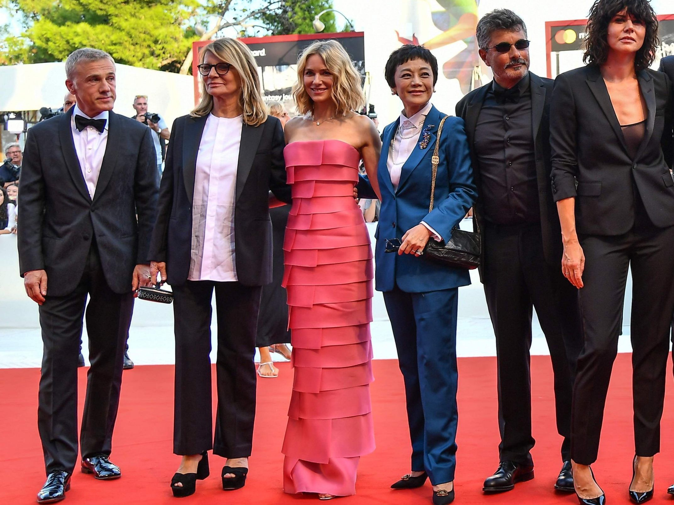 Die Jury der 75. Filmfestspiele von Venedig bei der Eröffnung am Roten Teppich.