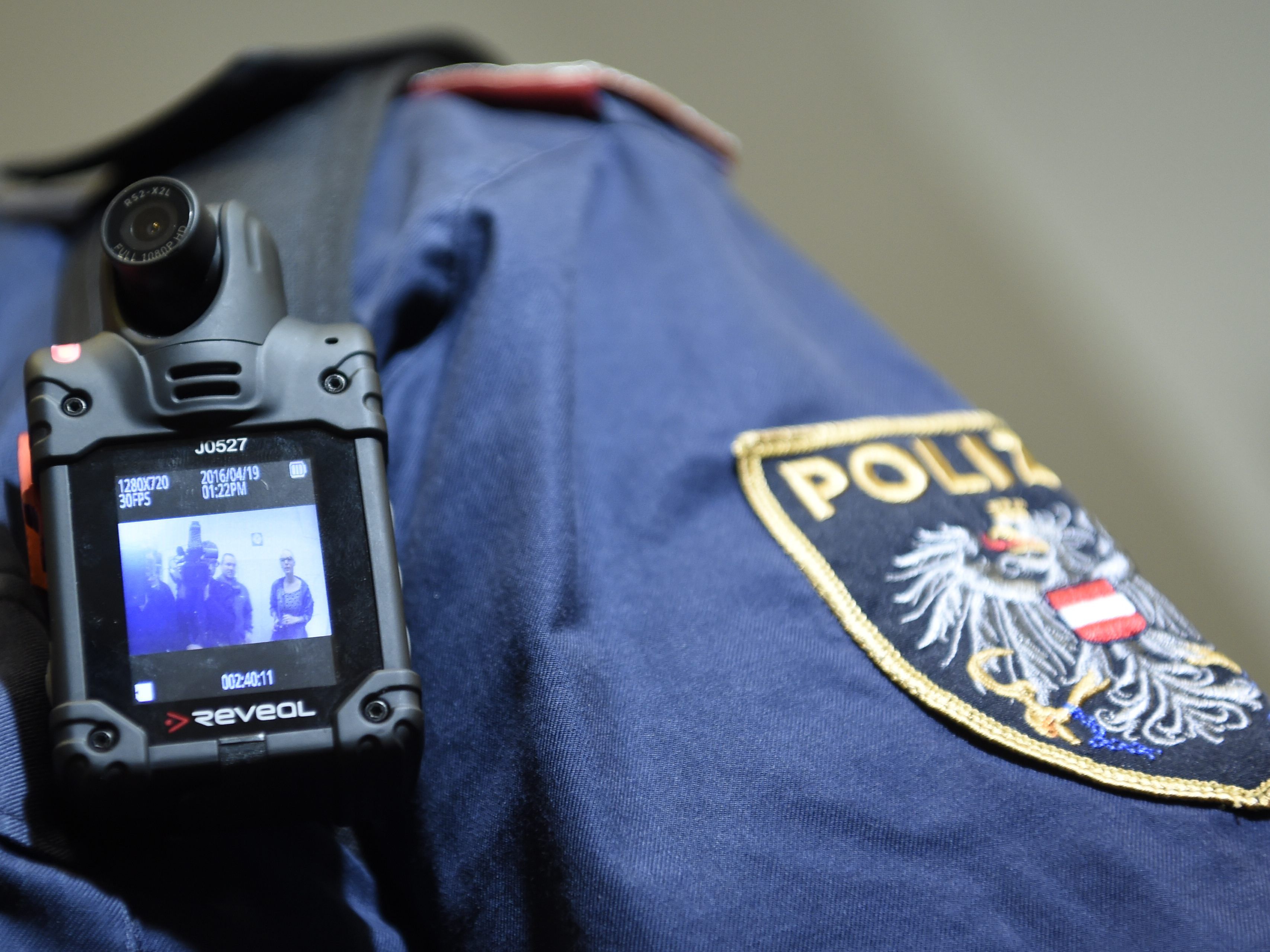 Die Bodycams sollen auch im Echtbetrieb bei der Polizei eingesetzt werden.