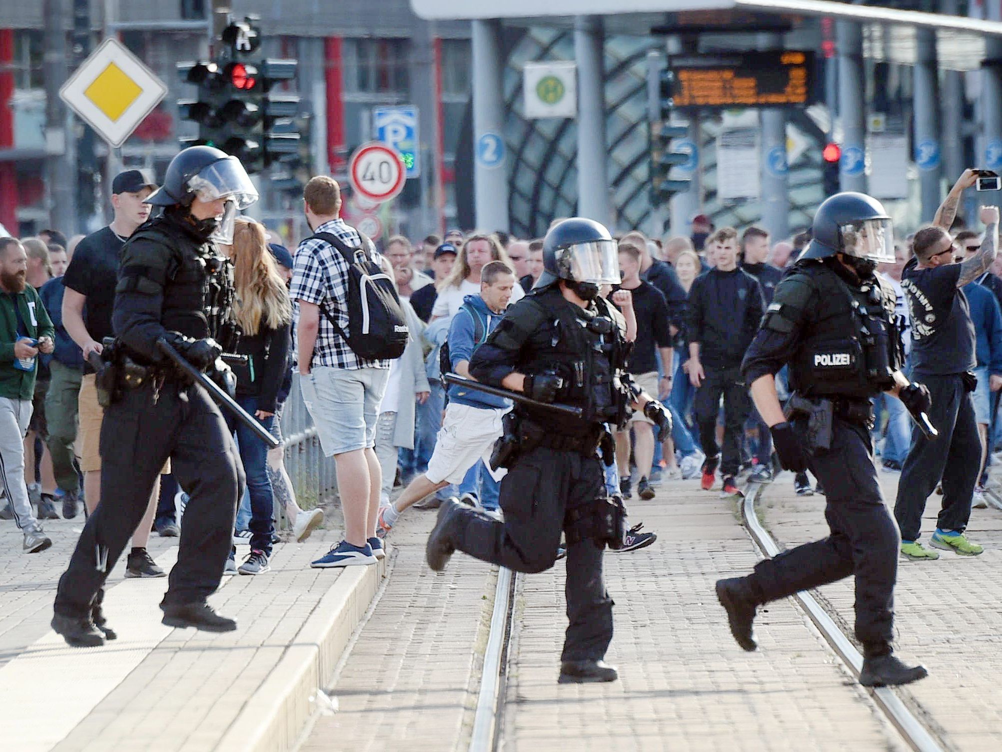 Polizei befürchtet neue Ausschreitungen