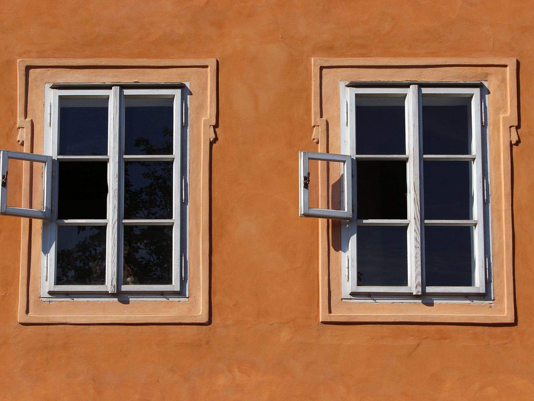 Der Mann stürzte aus dem Fenster im 2. Stock.