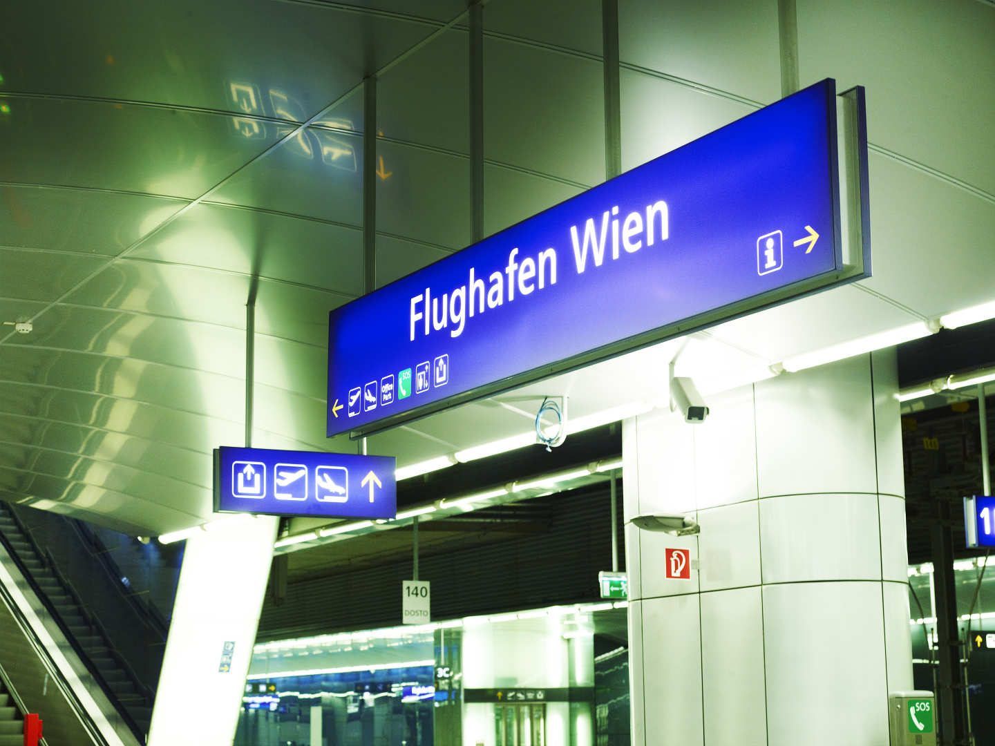 Reisende Richtung Wien müssen mit verzögerungen rechnen. Reisende Richtung Wien müssen mit verzögerungen rechnen.