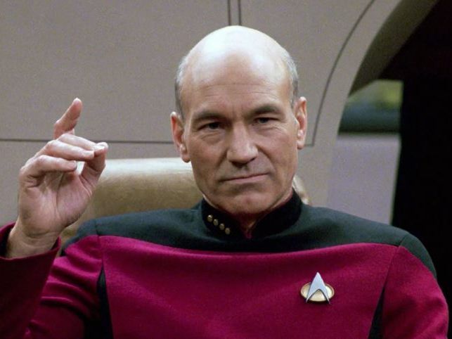 Patrick Stewart kehrt als Captain Picard zurück. Patrick Stewart kehrt als Captain Picard zurück.